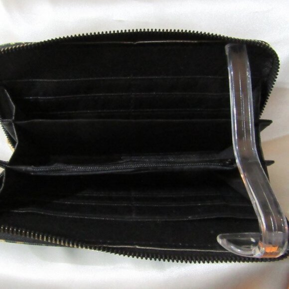 Ladies Wallet - Picture 3 of 6